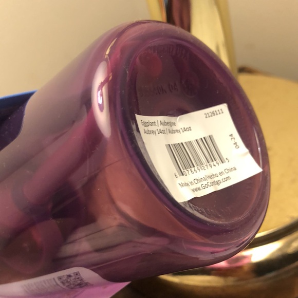 Contigo Water Bottle Spill & Leak-Proof in Eggplant - Picture 5 of 5